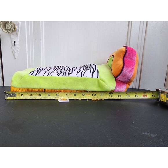 Groovy Girls Retired Doll Colorful Y2K Bed with Blanket Accessory - Collectible - Picture 12 of 13